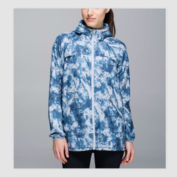 Lululemon Miss Misty II Windbreaker Jacket Size 2 Blue Tie Dye Full Zip Hoodie - Picture 1 of 11